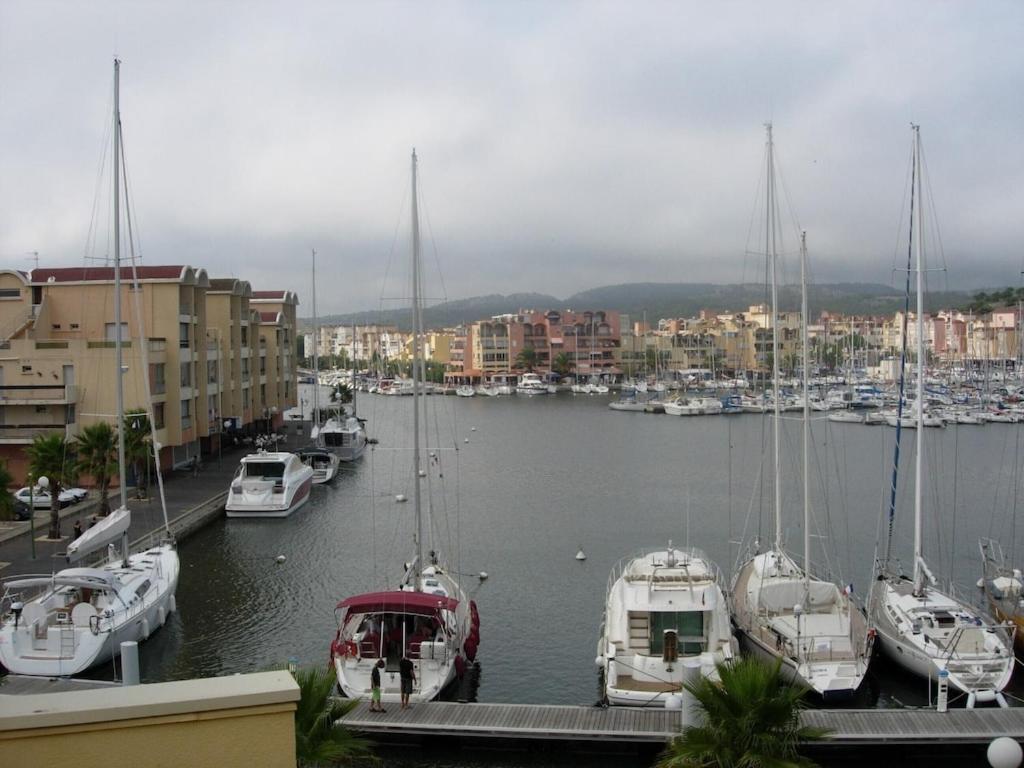 Gruissan Appartement Calme, Vue Sur Port De Plaisance -Clim, Empl.Parking Extérieur photo