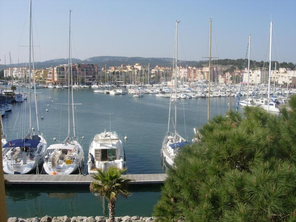 Gruissan Appartement Calme, Vue Sur Port De Plaisance -Clim, Empl.Parking Extérieur photo